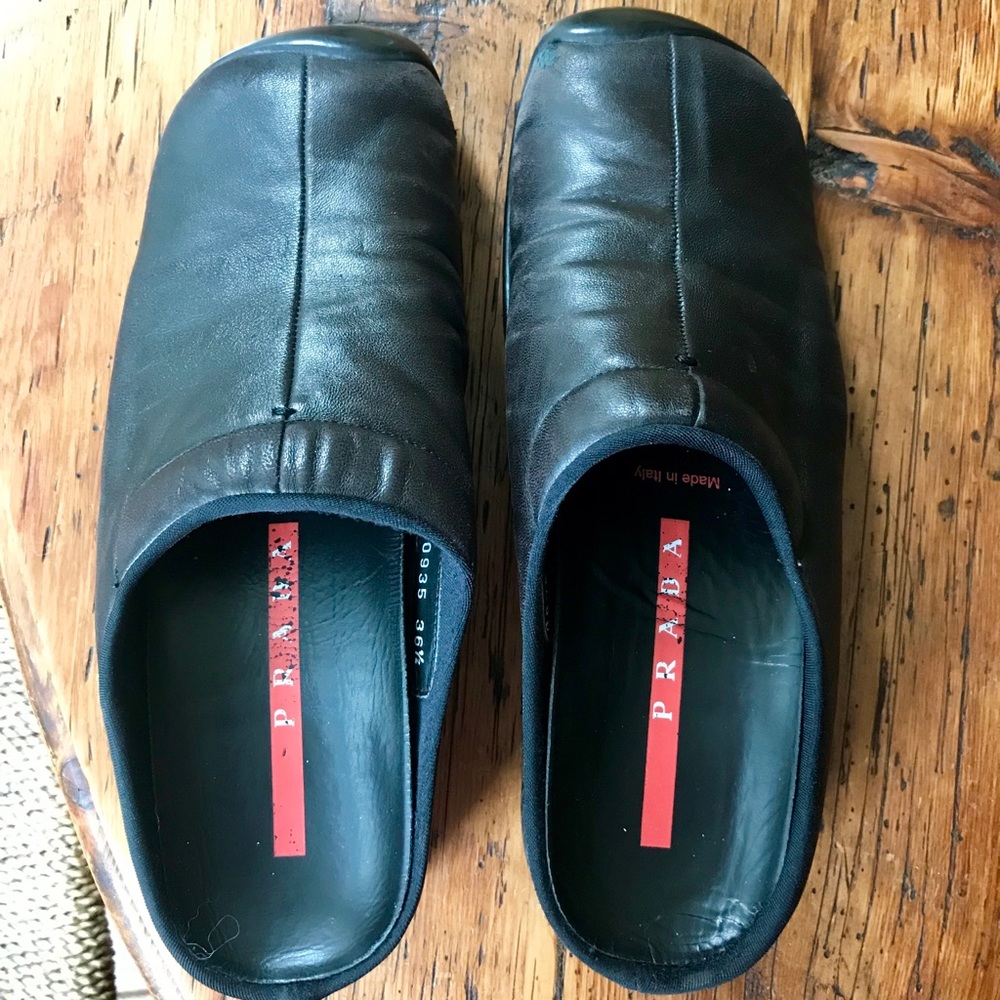 Prada Calzature Donna Slip On Leather Loafer